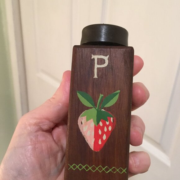 Vintage MCM Salt & Pepper "Strawberry" Design Shakers w/bonus Steampunk Look Cra - Picture 5 of 9